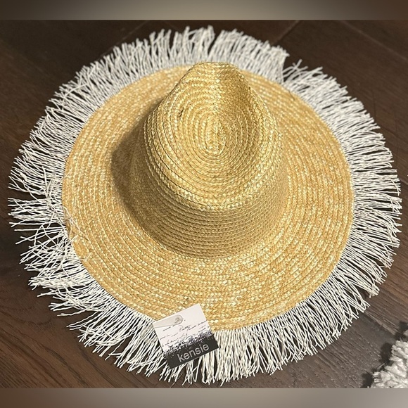 ?KENSIE??NWT?Straw Hat with White Fringe main image 15